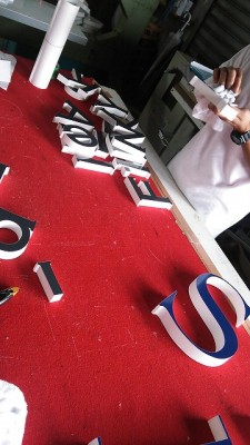 店舗サイン　カルプ文字