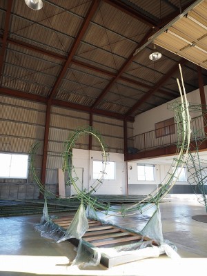 ダニエルオスト展　県庁前オブジェ