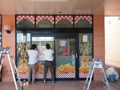 フライドポテト専門店　サイン工事